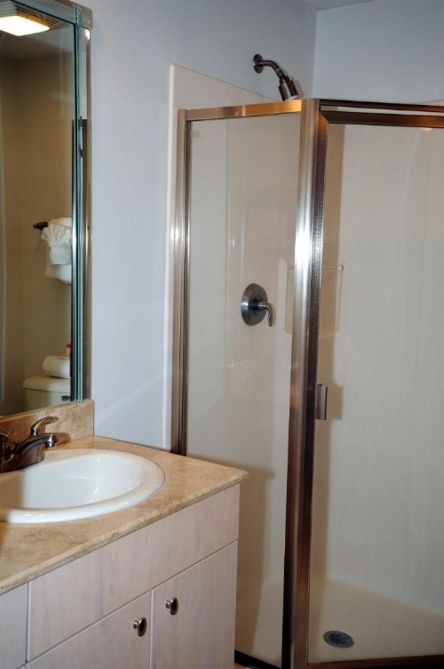 Sea Breeze 908 - Two Bedroom Apartment image 10