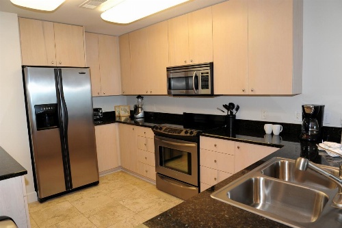 Sea Breeze 908 - Two Bedroom Apartment image 4